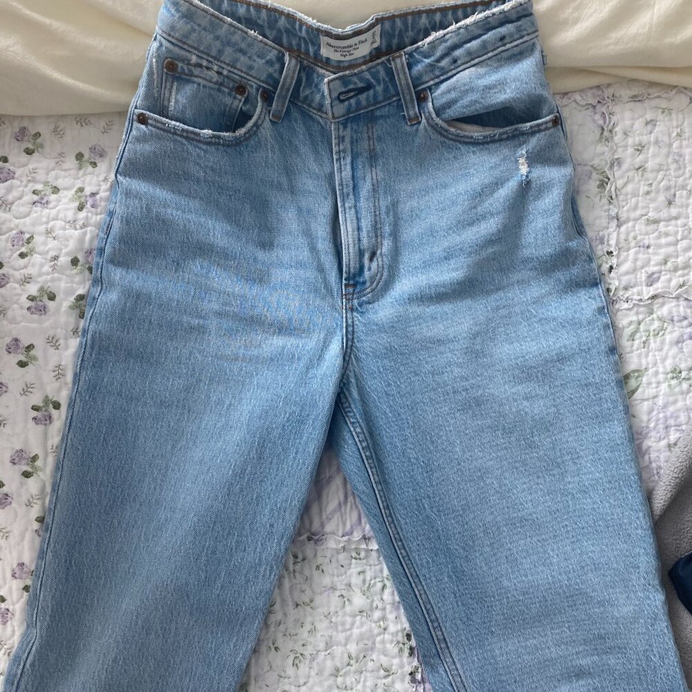 Abercrombie and Fitch Curve Love High Rise Vintage Flare Jean 27L - Picture 5 of 8